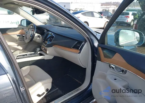 2022 Volvo Xc90 T6 Momentum 6 Passenger z USA, uszkodzony, nr VIN YV4A221K9N1810266